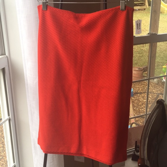 St. John Dresses & Skirts - NWOT St. John skirt